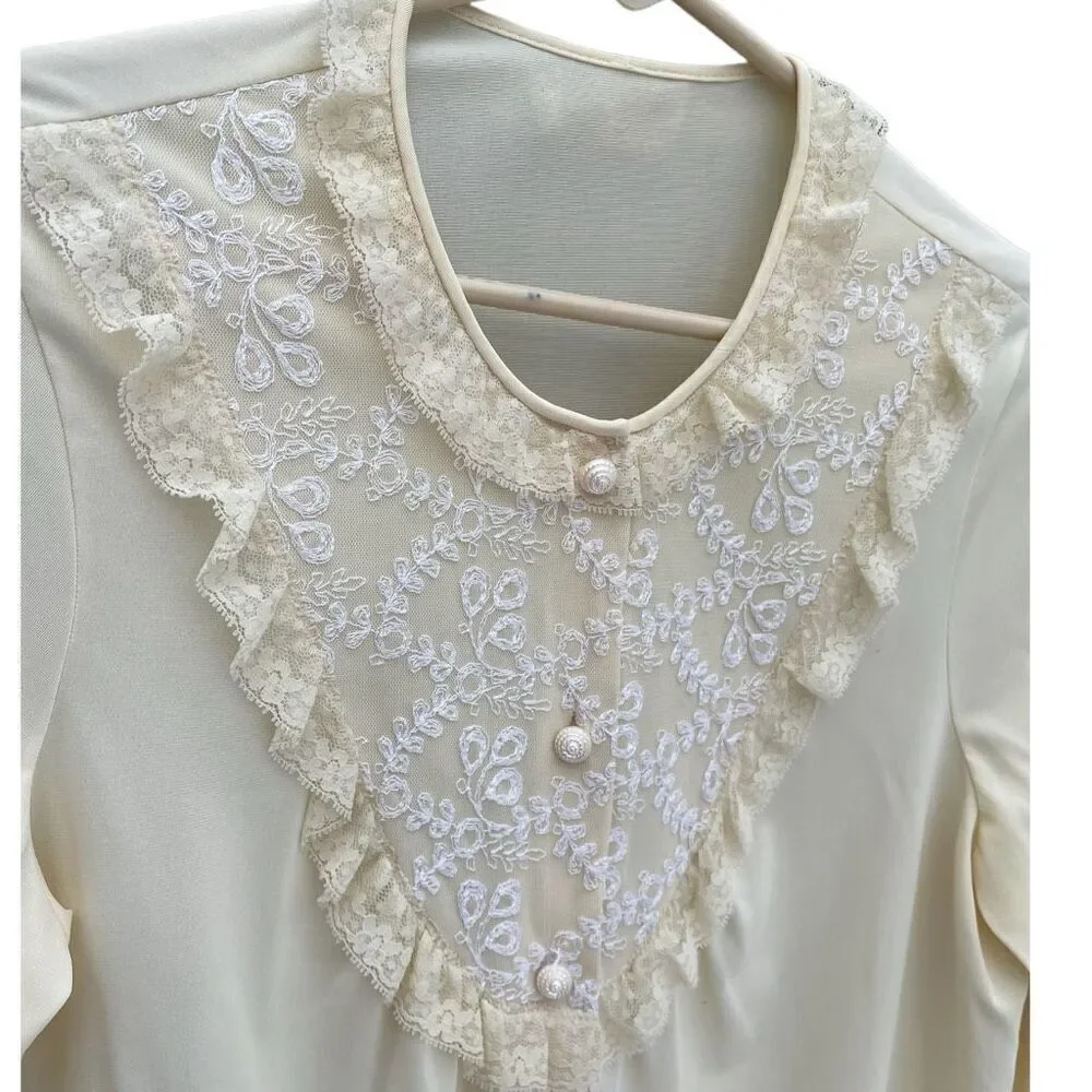 Vintage Gossard size Medium silky robe